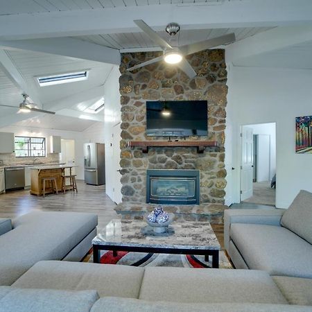 Вилла Cozy Munds Park Retreat Hike, Golf And Fish! Экстерьер фото